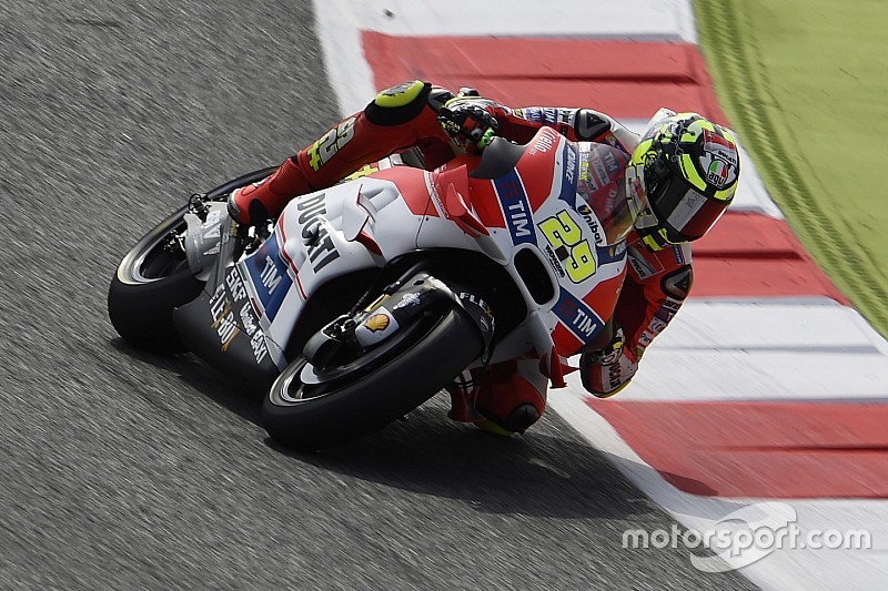 Assen, Libere 2: Iannone si conferma, ma Valentino è vicinissimo