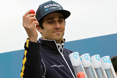 A Londra la pioggia dà la Super Pole a Nicolas Prost e punisce i big