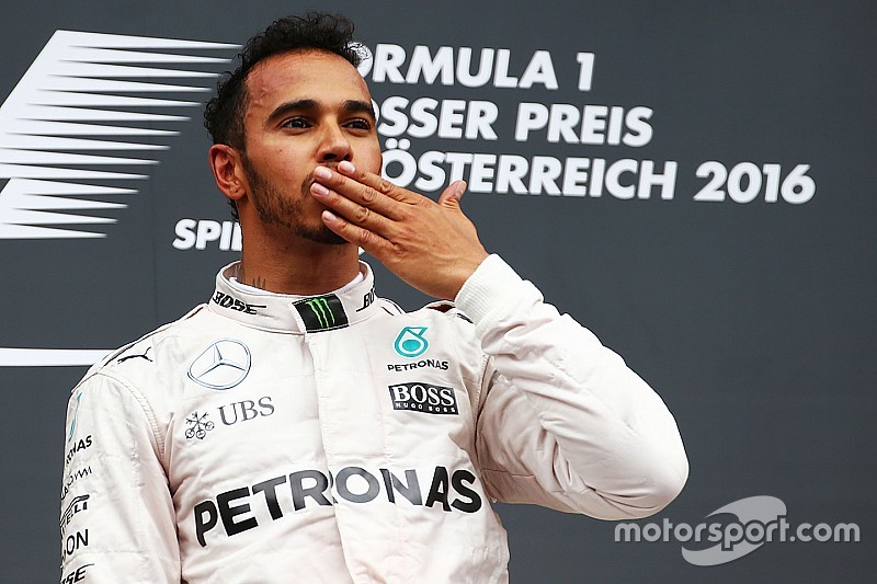 Hamilton: “No hubo nada controversial en el choque con Rosberg”
