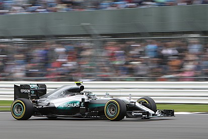 Geen straf voor Rosberg, houdt tweede startplaats voor Britse GP