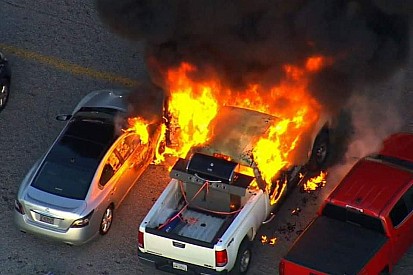 Fire breaks out in Kentucky Speedway parking lot during race