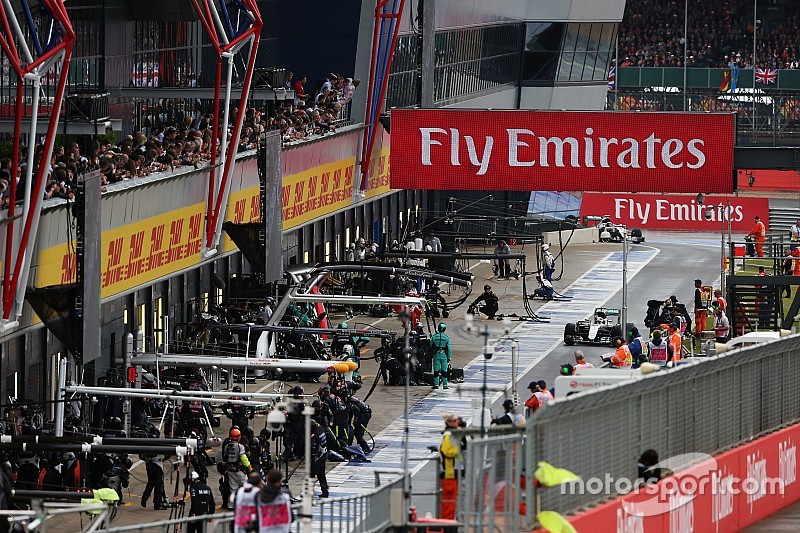 Mercedes roba a Williams la imbatibilidad en el pitlane