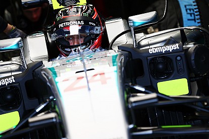 Ocon domina la mañana de test de F1 en Silverstone