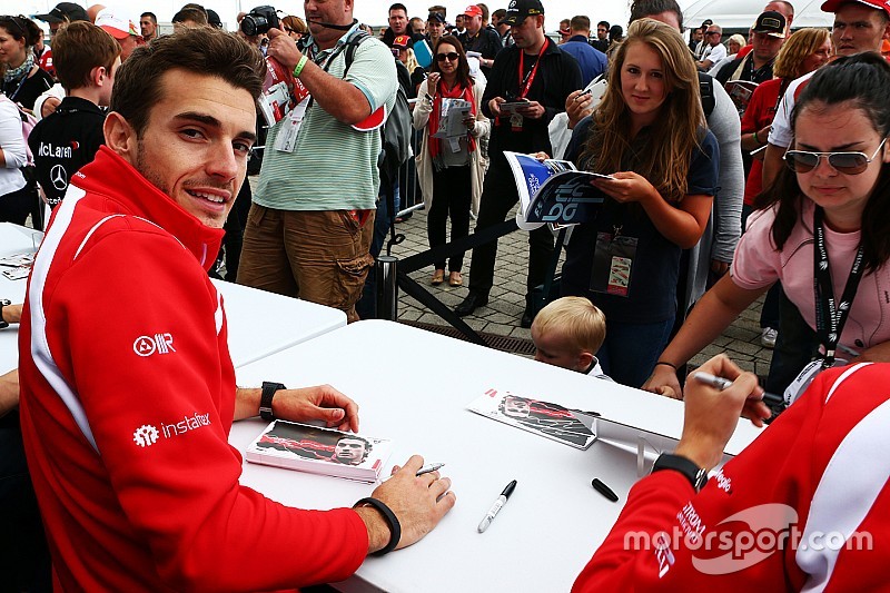 El padre de Jules Bianchi llora cada día por su hijo