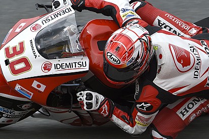 Nakagami se lleva la pole por delante de Zarco y Rins