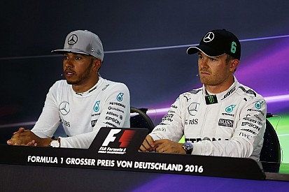 Mercedes: Жодного тиску на гонщиків для уникнення зіткнень на домашньому Гран Прі