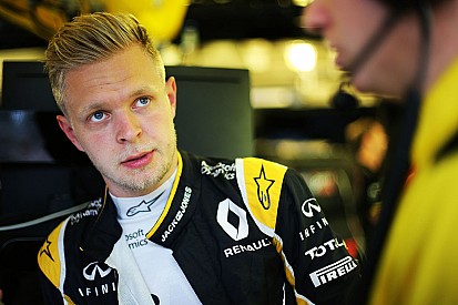 Magnussen espera que Renault decida pronto