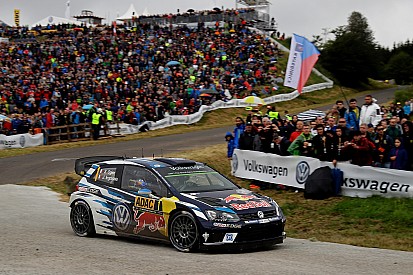 WRC Duitsland: Ogier vergroot voorsprong op Mikkelsen, Tanak valt uit