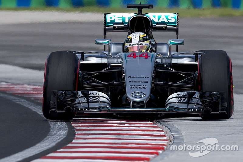 Hamilton che rimonta potrà fare se sarà penalizzato per le nuove PU?