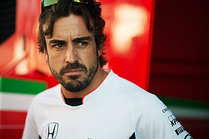 Alonso, sancionado y obligado a salir al fondo de la parrilla en Spa