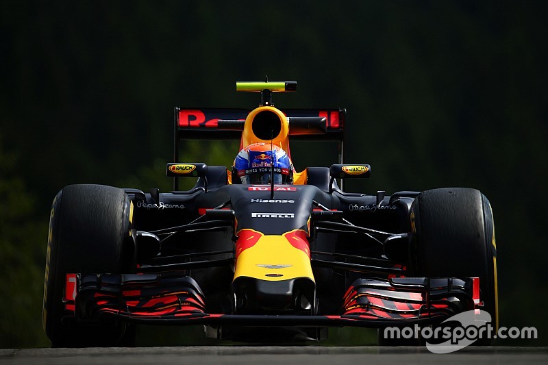 Verstappen lidera un 1-2 de Red Bull en la segunda práctica
