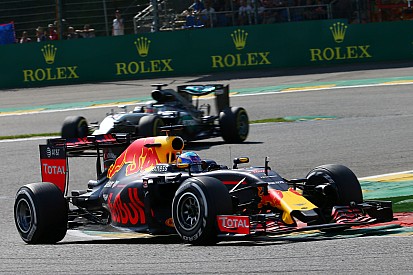 Ricciardo reconoce que la bandera roja salvó su podio