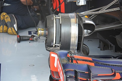 Технічний брифінг: Гальмівні трубопроводи Ferrari, Sauber та Red Bull