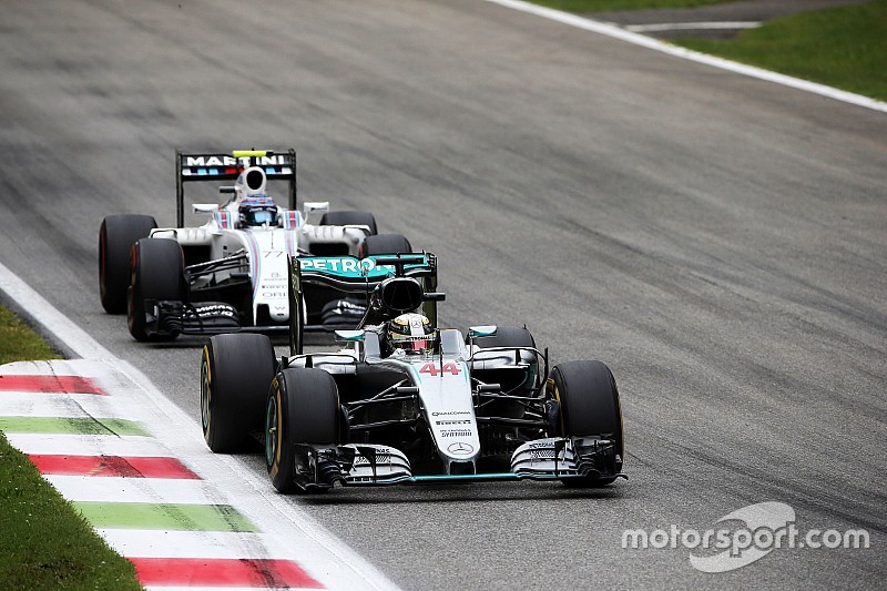 Hamilton: “Door bandenslijtage geen kans op aanval Rosberg”