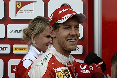 Vettel utál szelfizni - nem tudja, mi értelme...