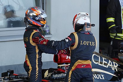 Kimi két év alatt egyszer szólt francia csapattársához - akkor pedig gratulált!
