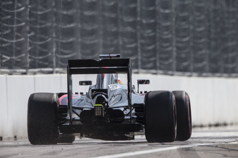 McLaren „B” autó: irány a dobogó, vagy besülés?