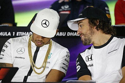 Soha nem vártál még ennyire egy F1-es sajtótájékoztatót, mint ma