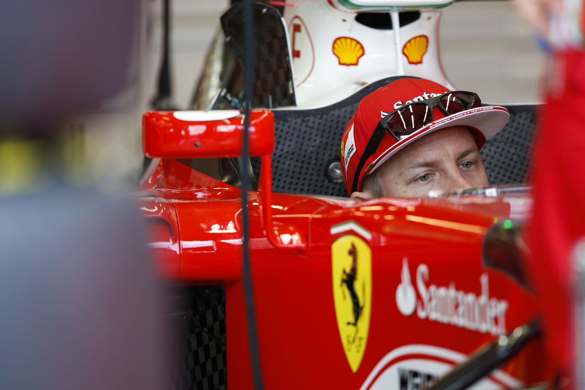 És amikor Raikkönen „gyilkoló gépként” feltűnik a második helyen