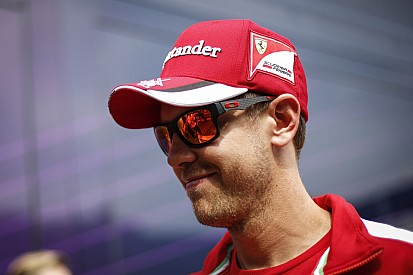 Vettel pajzán viccel élt, mikor az ultralágyakról kérdezték!