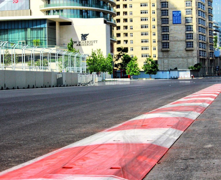 Szép lassan minden a helyére kerül Bakuban: jövő héten F1 a városban!