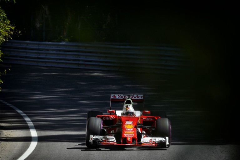 Videón, ahogy Vettel meghúzta a Bajnokok Falát a kanadai Q3-ban!