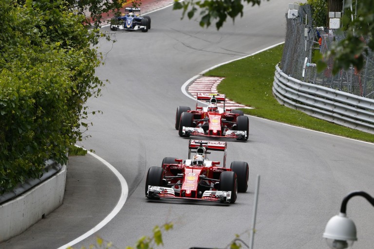 A Ferrari már a kezdetek óta kivételezhet Vettellel