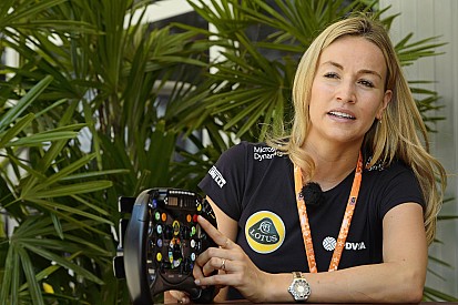 Carmen Jorda újra fehérben - most márkanagykövet lett!