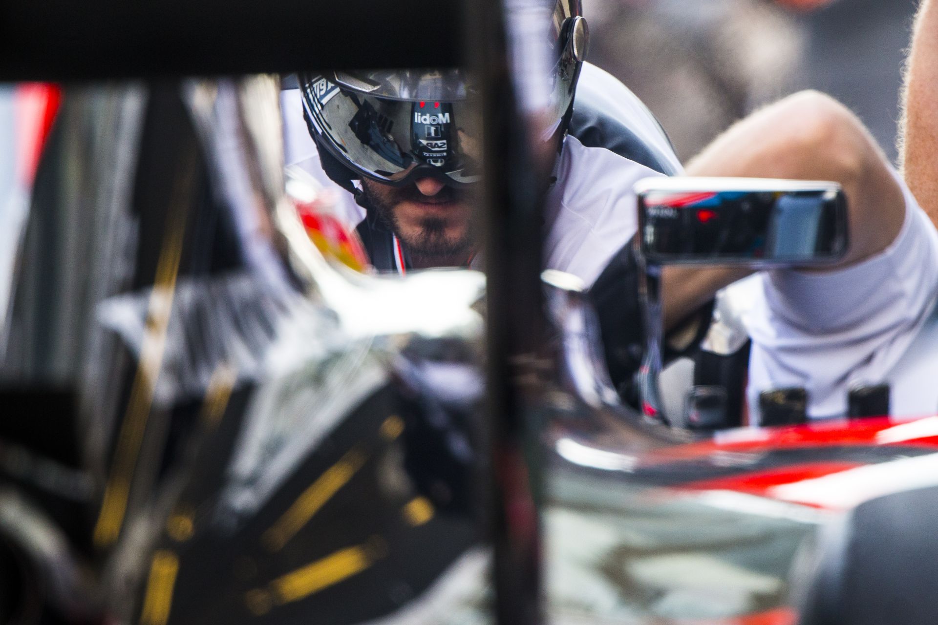 FloViz festékkel a McLaren radikális szárnya