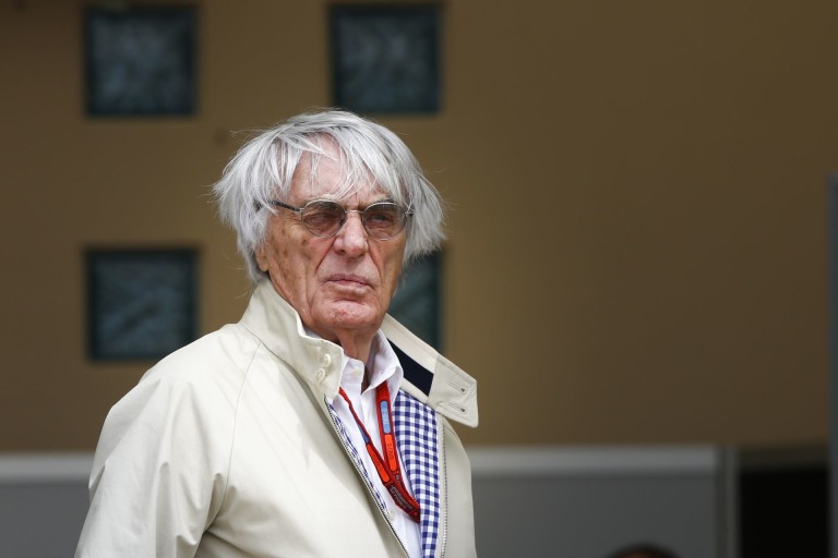 Ecclestone luxusbusza - ultramodern és méregdrága...