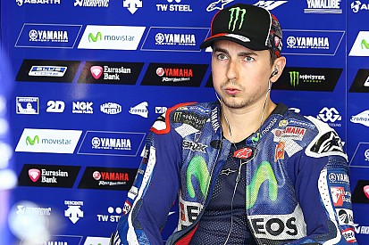 Lorenzo haalt uit naar houding Rossi bij persconferentie