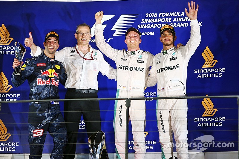 Un magistral Rosberg vence y recupera el liderato