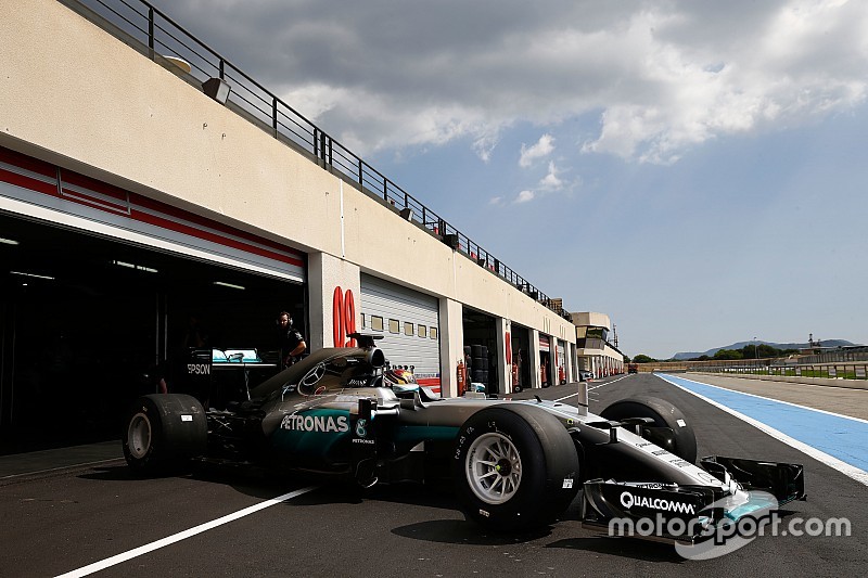 135 Runden in Le Castellet: Mercedes testet Regenreifen für Pirelli