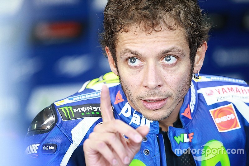 Rossi trata de convertir en energía positiva la rabia por el título que le “robaron”