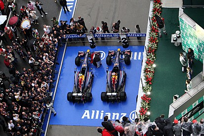 Фотогалерея: 17 дублів команди Red Bull