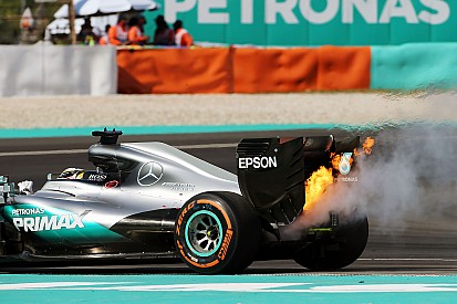 Mercedes asegura a Hamilton la paridad de motor con Rosberg