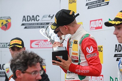 Mick Schumacher édesapját idézte: elképesztő szólót vágott le és második lett