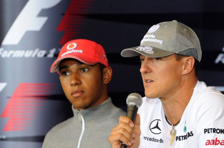 Hamilton vasárnap 100. alkalommal lesz az első sorban: közel Schumacher rekordja