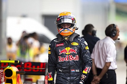 Verstappen annak örül, hogy Vettel nem tette tönkre a versenyét