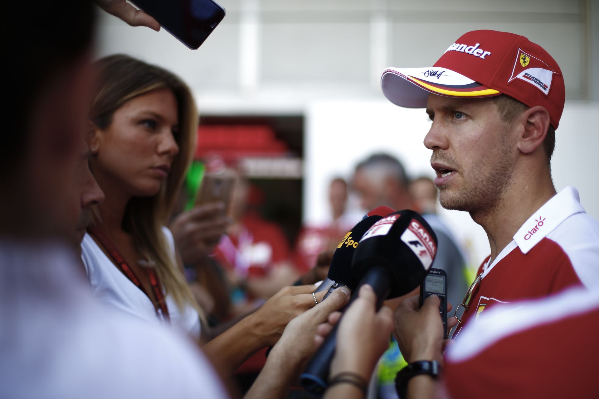 Vettel 3-helyes rajtbüntetést kapott a Japán Nagydíjra a maláj incidense miatt - HIVATALOS