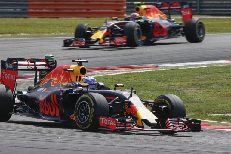 Videón a két Red Bull parádés csatája: gyönyörű!
