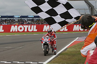 Dovizioso: "Iannone si crede molto importante, pensa solo a se stesso"