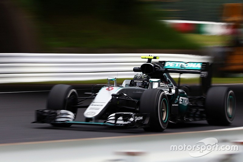 Formel 1 in Suzuka: Nico Rosberg auch auf abtrocknender Strecke vorn