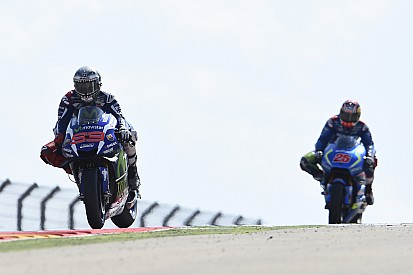 Lorenzo, el más rápido de un día marcado por las caídas