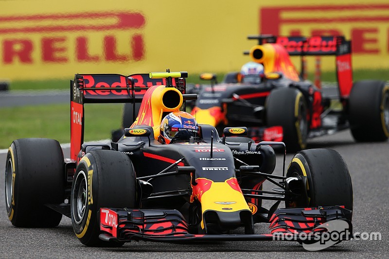 Verstappen geeft eigen richting aan wagenafstelling: