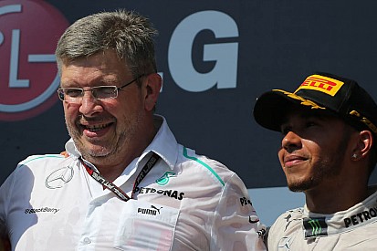 Hamilton lovend over Brawn: "Hij heeft de basis voor onze successen gelegd"