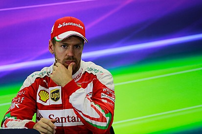Vettel, furioso por la radio: "Voy a golpear a alguien ..."