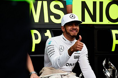 51. Sieg: Lewis Hamilton nach kontroversem Mexiko-Start gleichauf mit Alain Prost