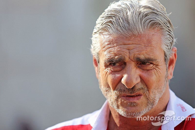 Arrivabene noemt straf Vettel 'buitensporig en oneerlijk'