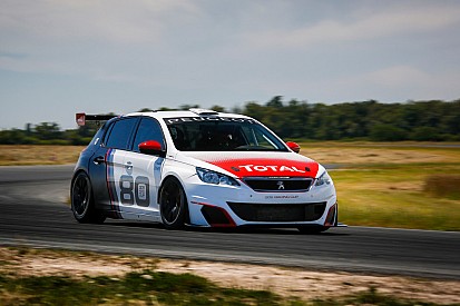 La Peugeot 308 Racing Cup est sur le marché